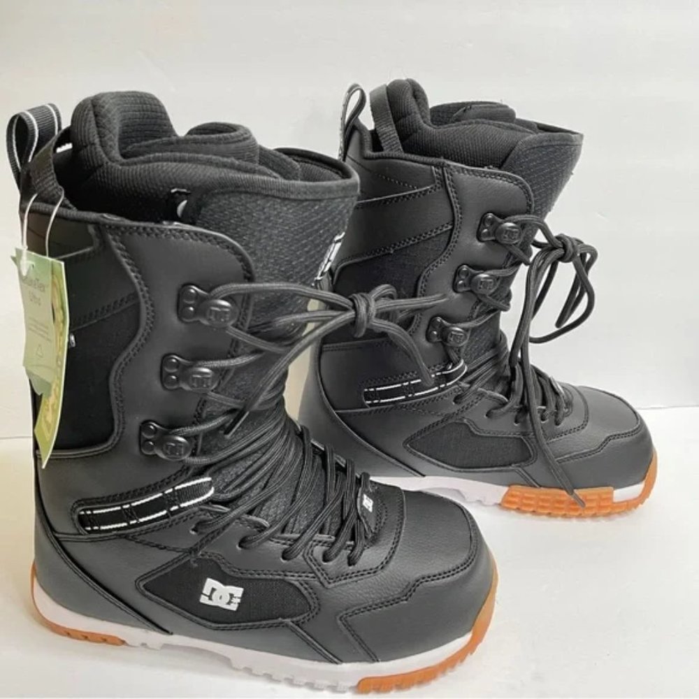 DC Mutiny Snowboard Boots Men’s Size 8